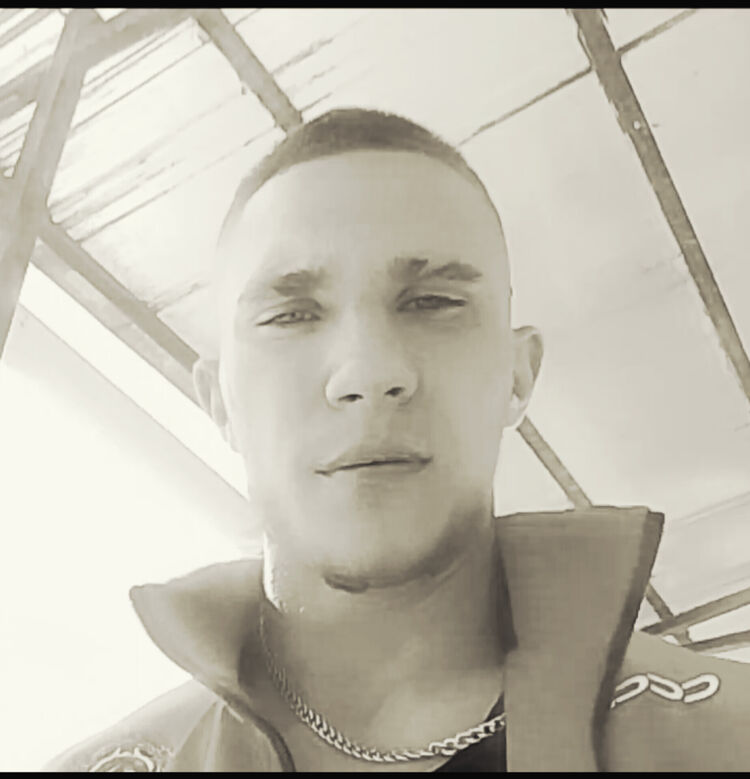  44869117  Kir, 20 ,    