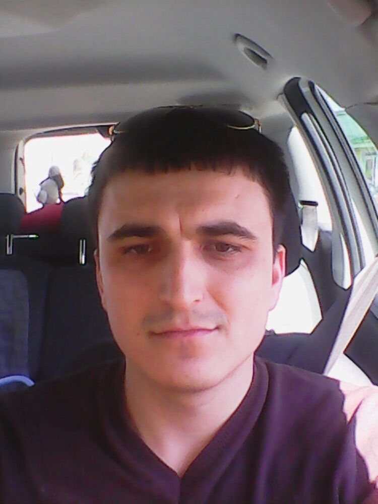  8995947  , 35 ,    