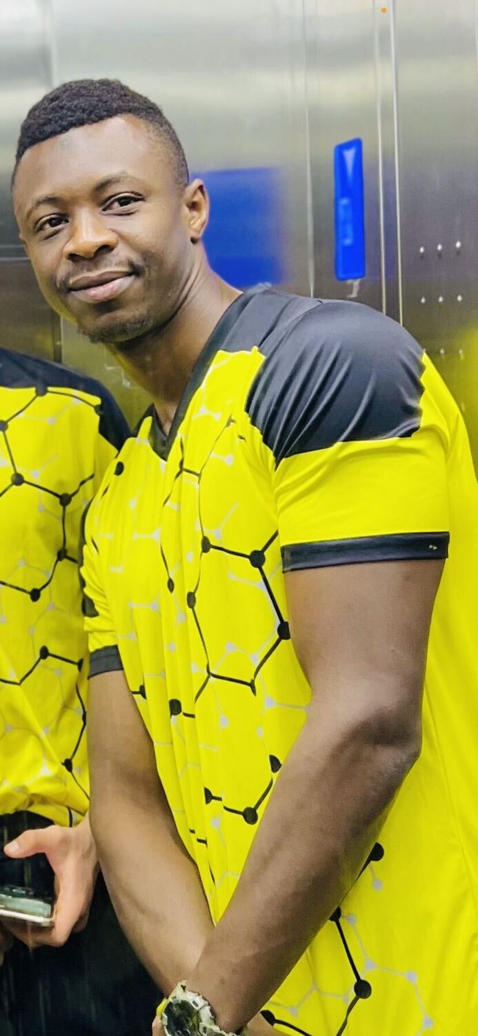  30447857  Timssou, 39 ,    