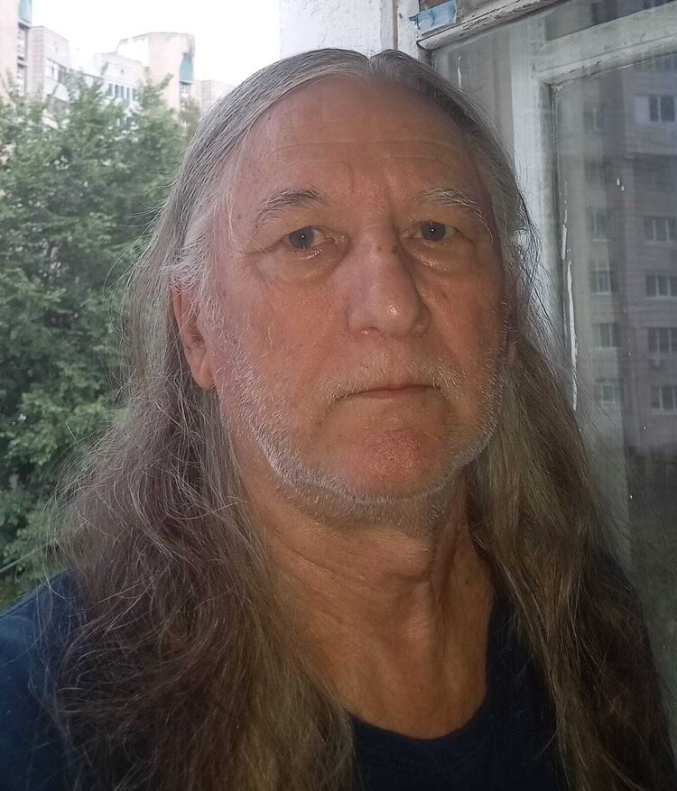  48269927  Alexandr, 74 ,    
