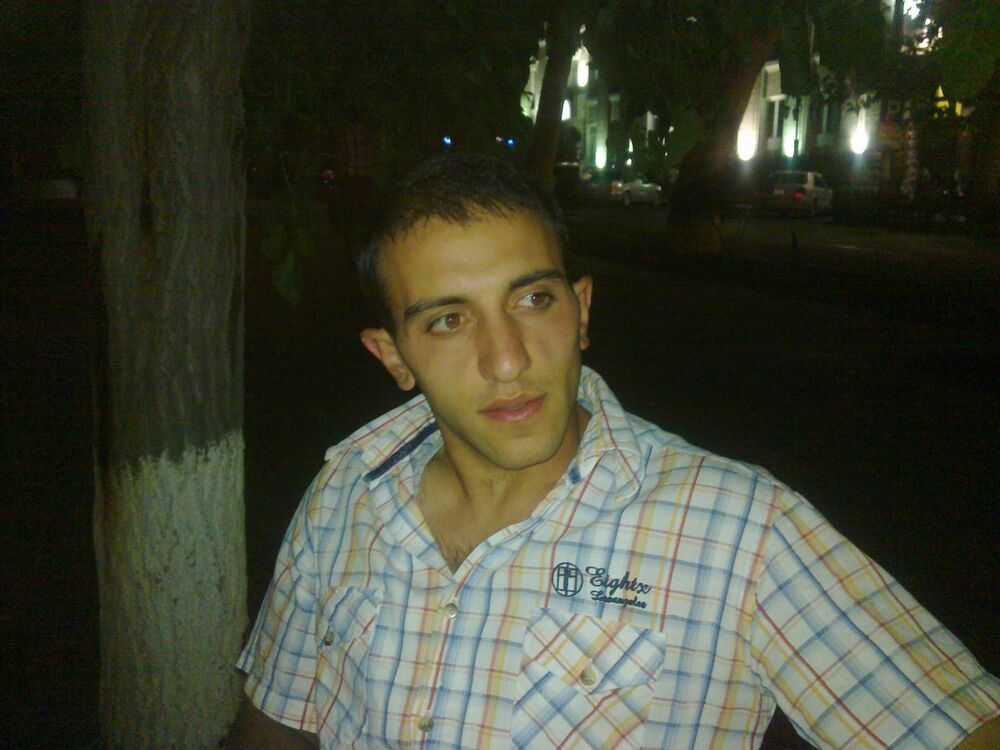  4240877  Karxaratyan, 36 ,    