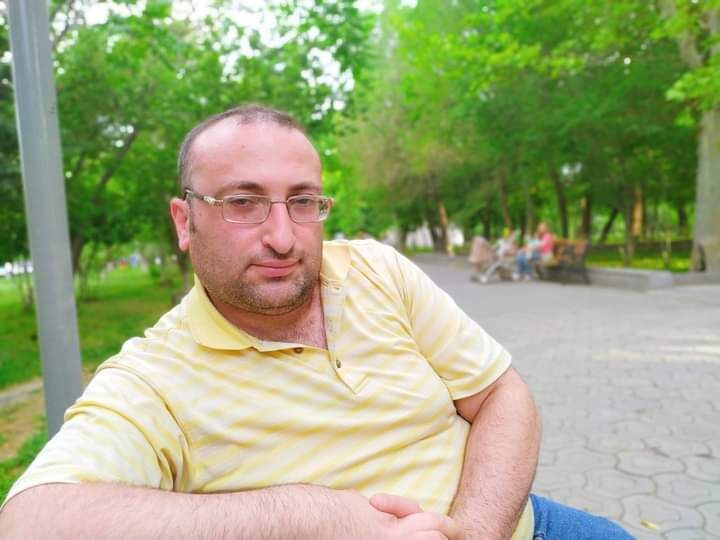  27489517  Armen, 37 ,    