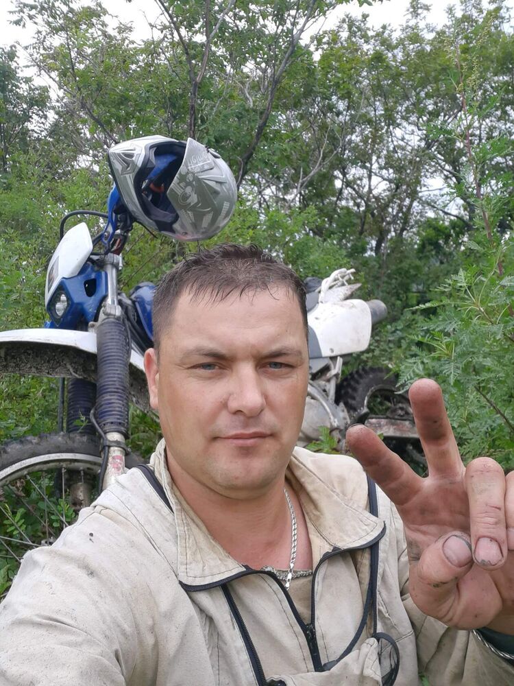  26090017  Egor, 40 ,    