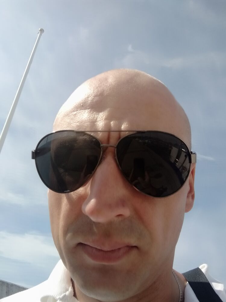  ,   Robert, 33 ,   ,   