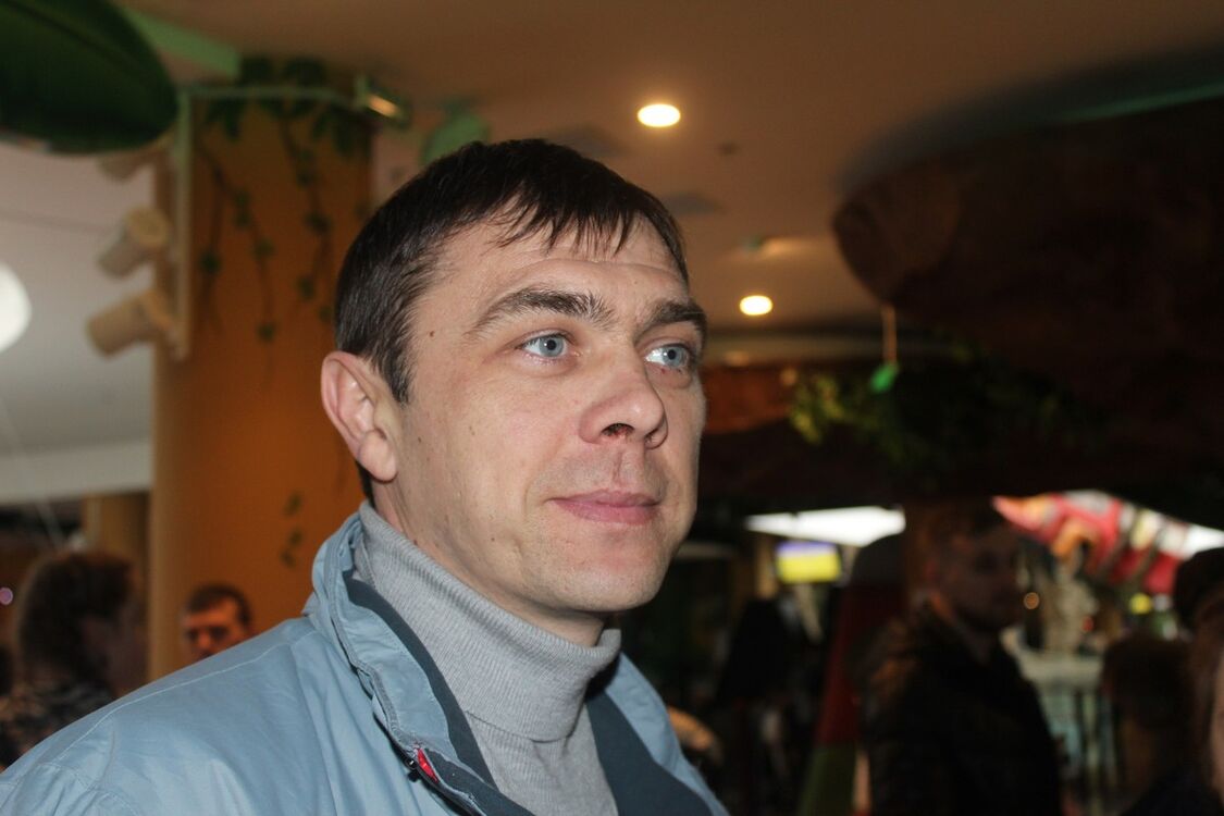  10420327  Slarti, 44 ,    