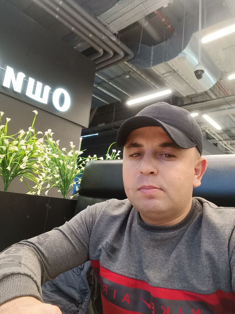  ,   Zurab, 25 ,   ,   