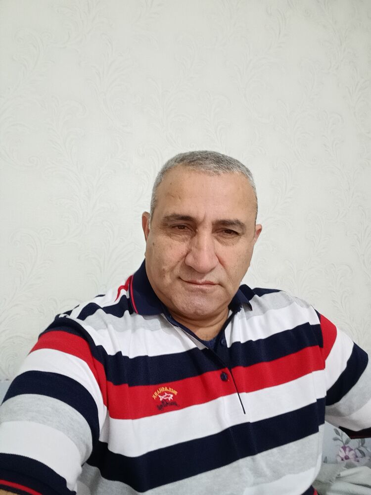  47185317  Roman, 51 ,    