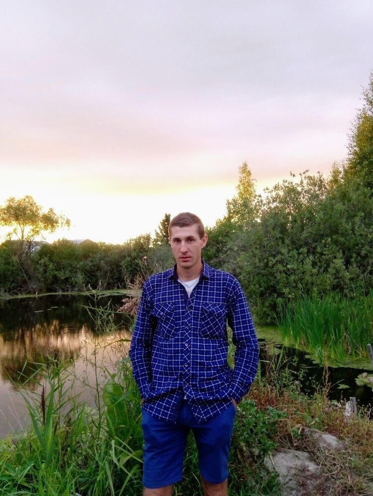  ,   Anton, 38 ,   ,   , c 