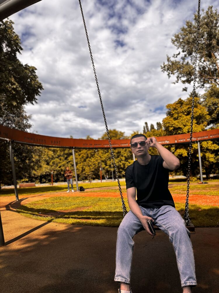  53179637  Foziljon, 23 ,    