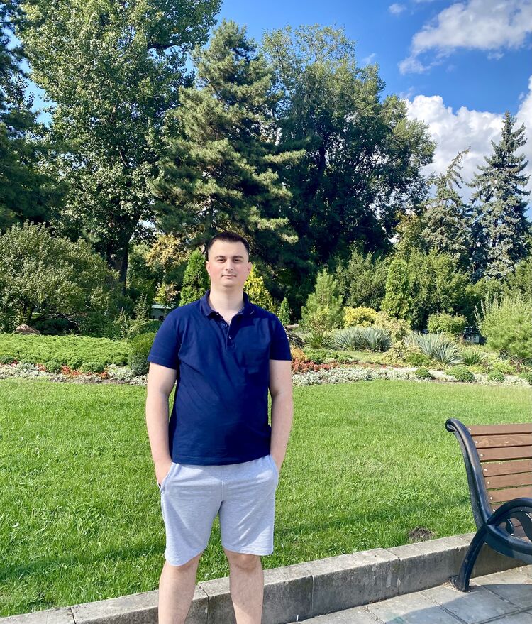  47778207  Vlad, 24 ,    