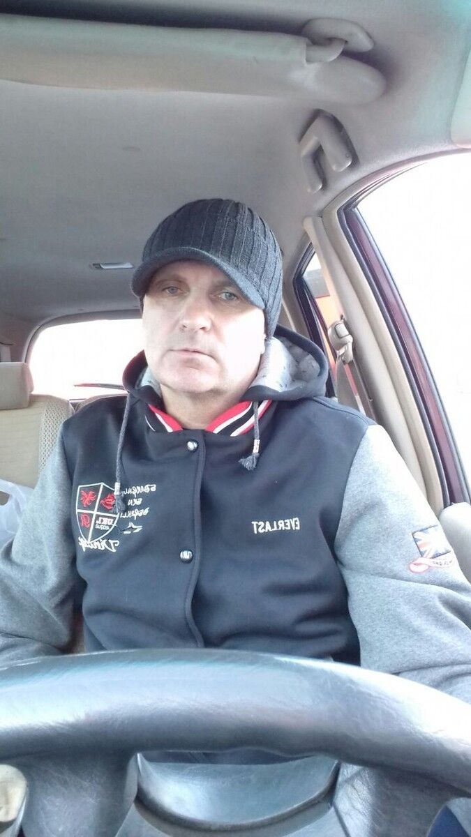  10929497  Slava, 47 ,    