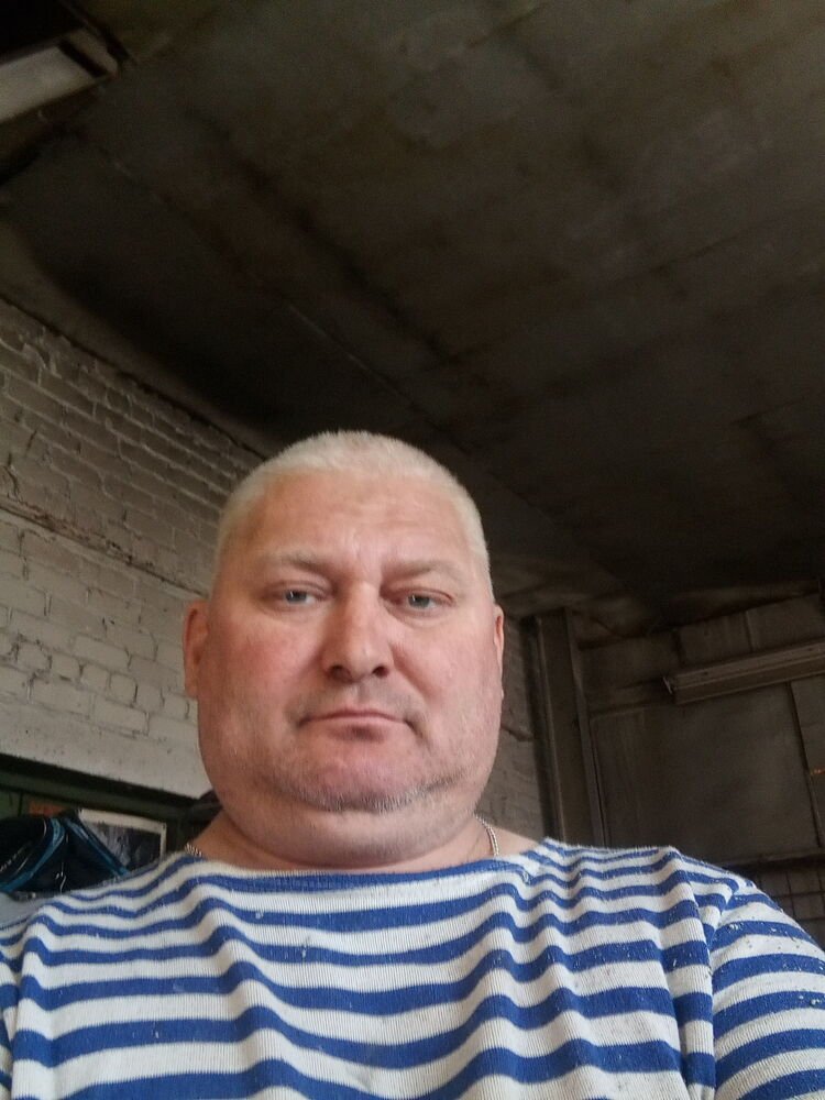  45646487  Denis, 44 ,    