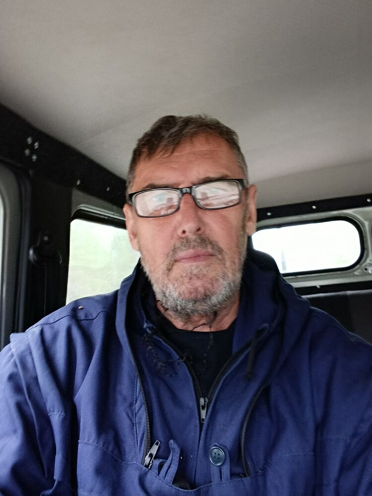  52250767  Petr, 62 ,    