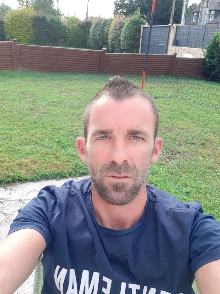  Saint-Brieuc,   Nicolas, 43 ,   ,   