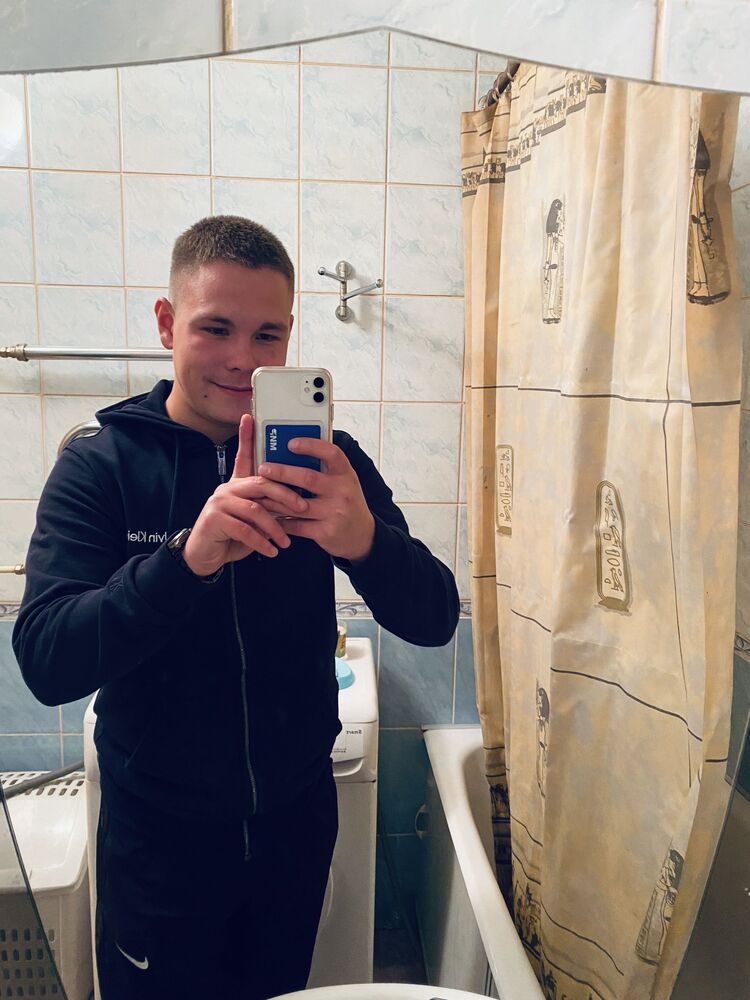 46988137  , 23 ,    