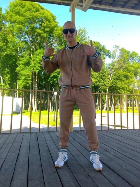  48568607  Ivan, 27 ,    