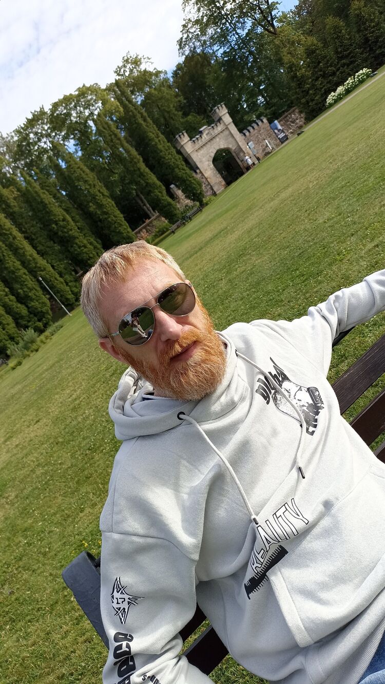  ,   Aleksej, 42 ,   ,   , c , 