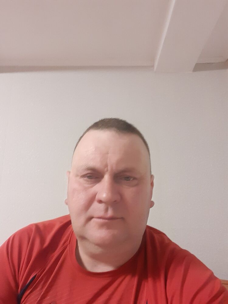  46275677  Pavel, 37 ,    