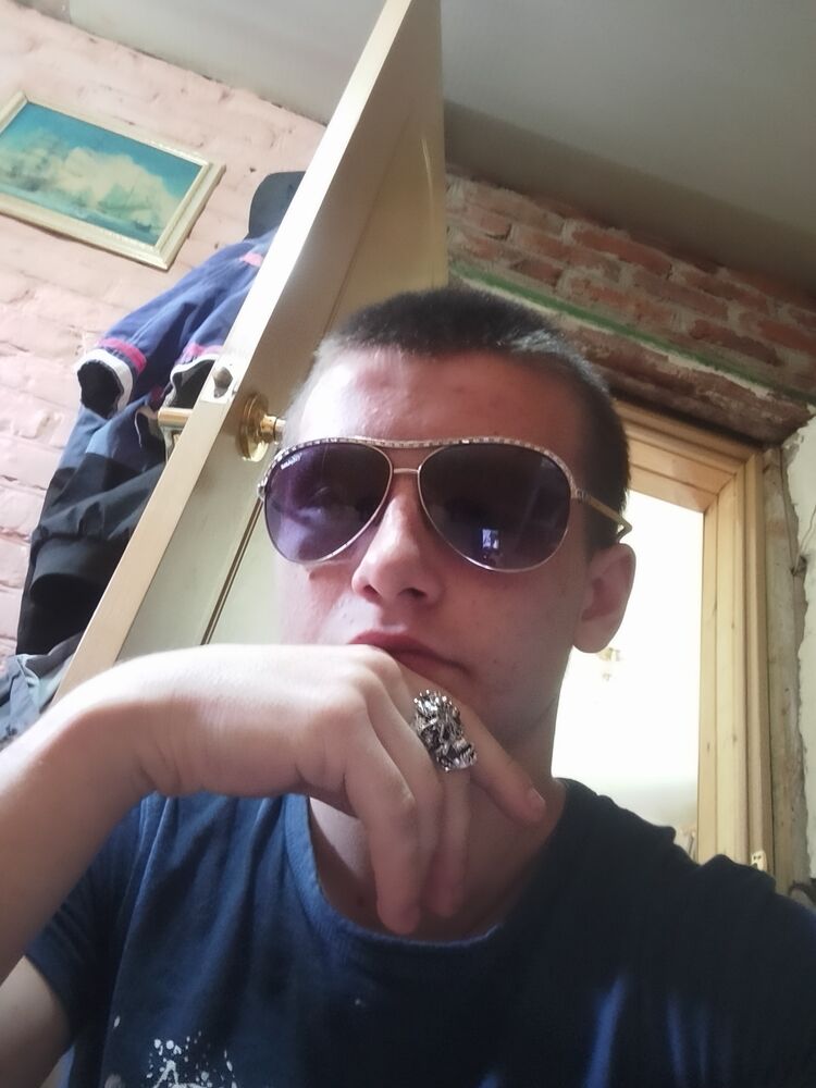  46708777  , 21 ,    