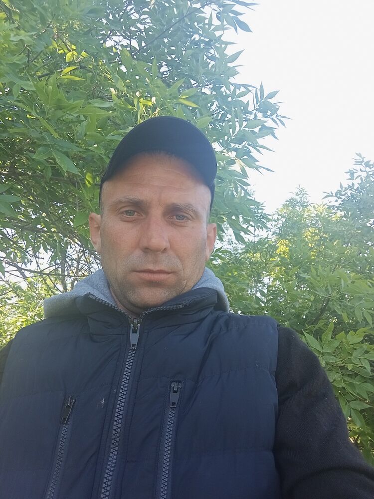  47644007  Petru, 38 ,    