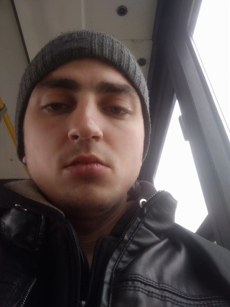  18368287  Sacha, 29 ,    