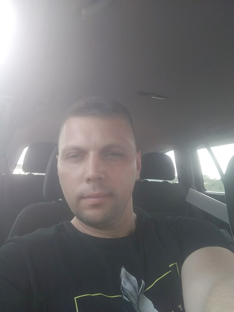  28037587  , 45 ,    