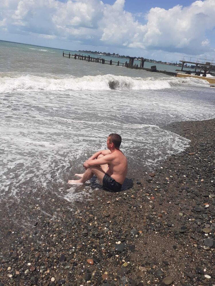  39191247  Austin, 45 ,    