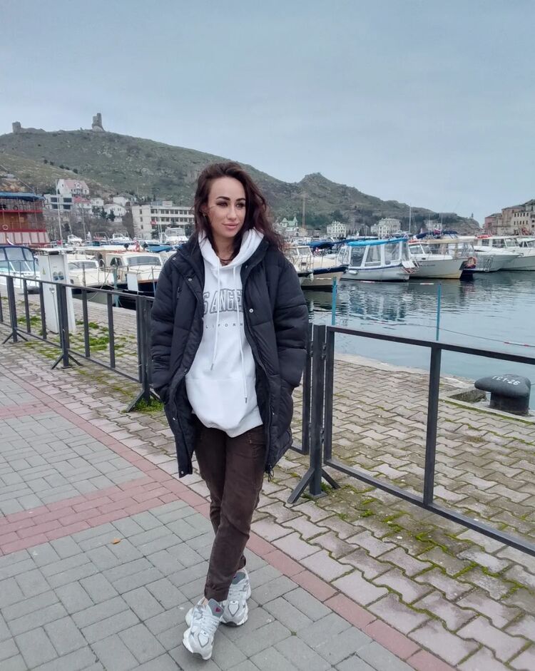  ,   Sasha, 37 ,   ,   