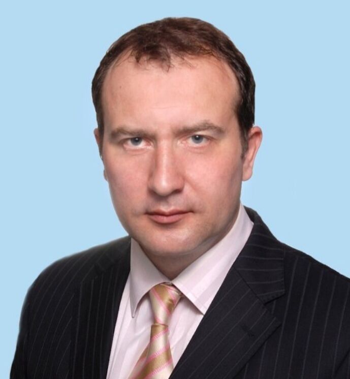  32547107  DMITRII, 101 ,    