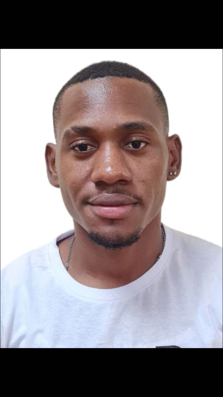  --,   Alejandro, 26 ,   c , 