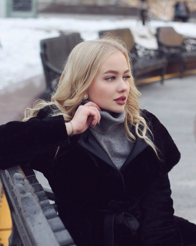 Знакомства Екатеринбург, фото девушки Анита, 23 года, познакомится для флирта, любви и романтики, cерьезных отношений