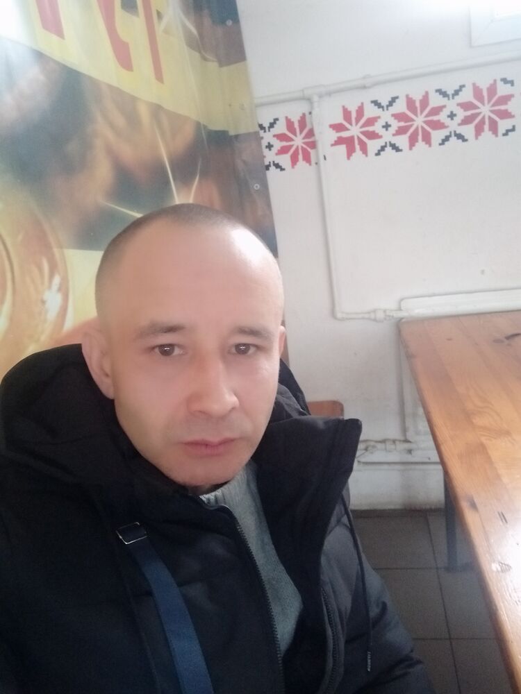  ,   Andrij, 38 ,   ,   