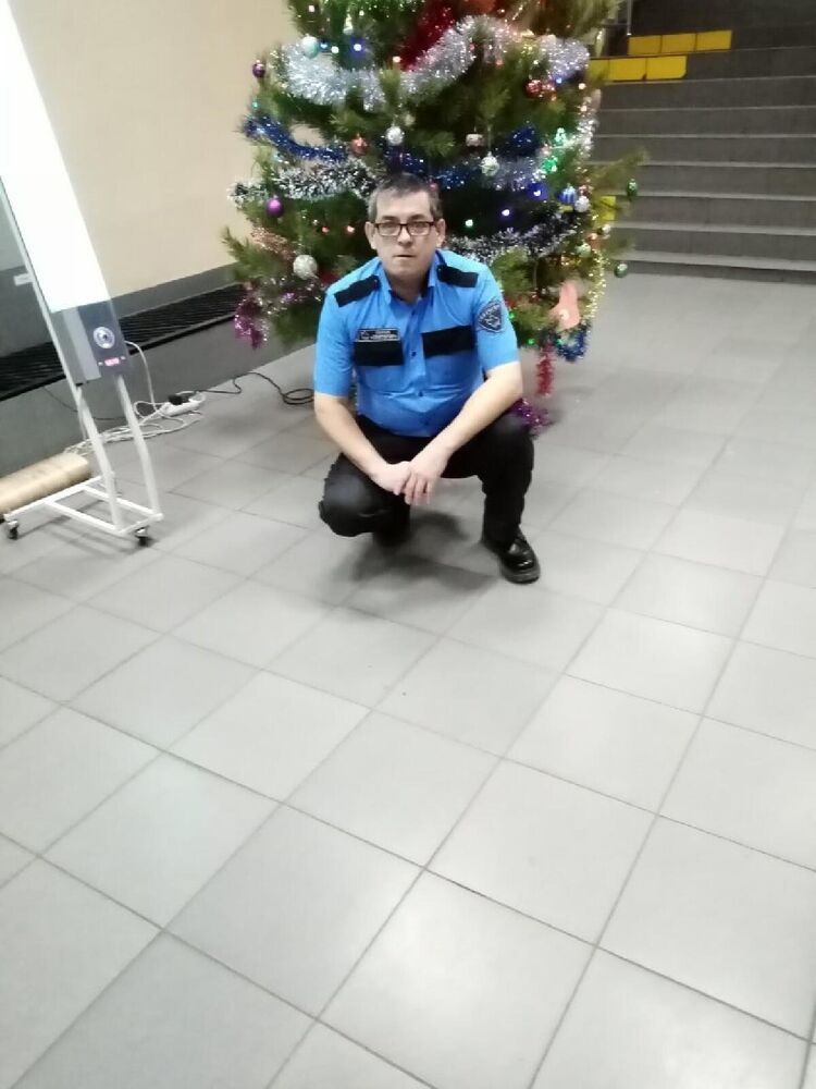  28572347  , 46 ,    