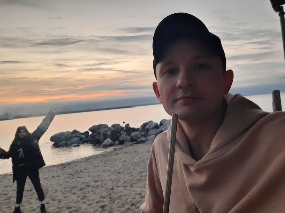  41687767  Nikolay, 31 ,    
