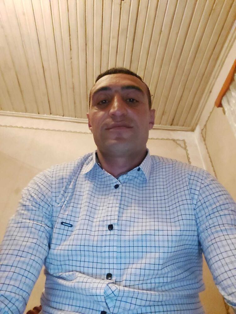  53637567  Qach, 45 ,    