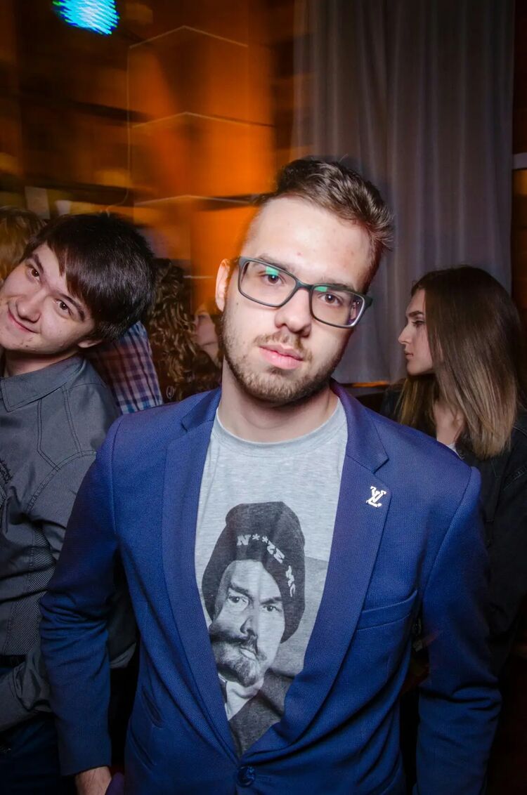  44797707  EvGrabovskie, 27 ,    
