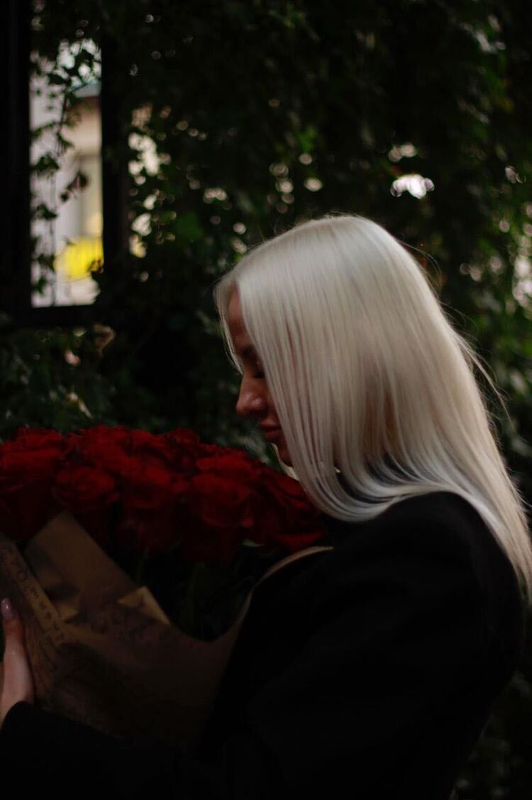  54820997  Viki, 38 ,    