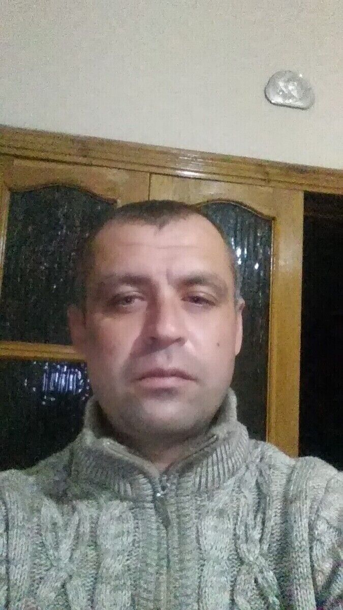  ,   Andriy, 40 ,   ,   , c , 