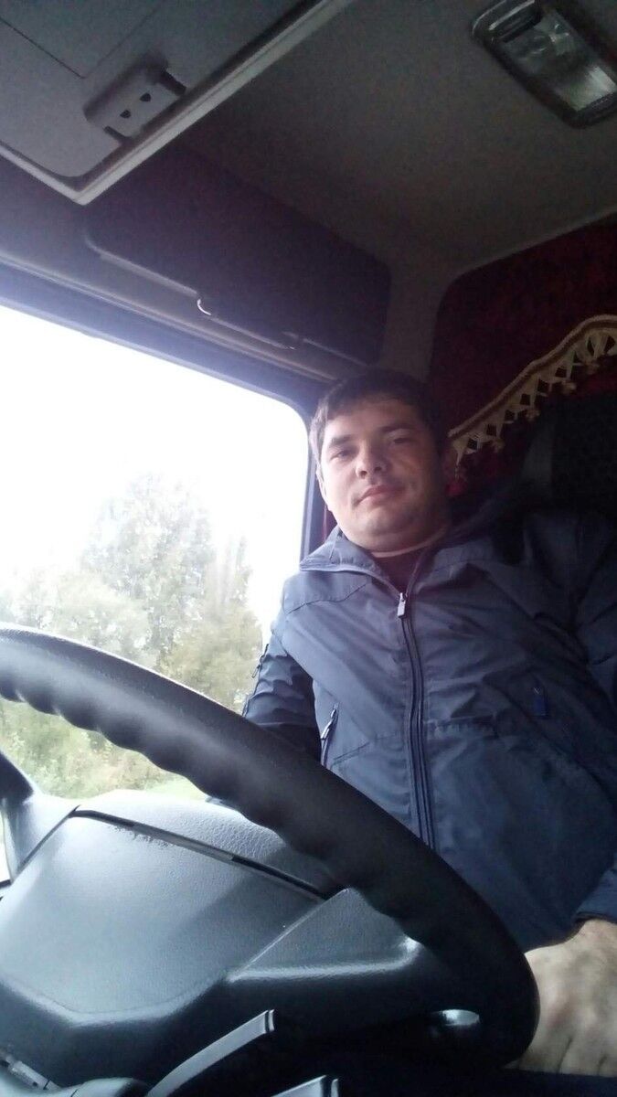  13618827  Vovena, 37 ,    