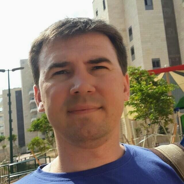  35774857  Michail, 40 ,    