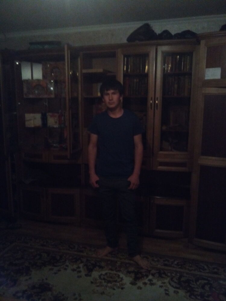  4529847  Doston, 32 ,    