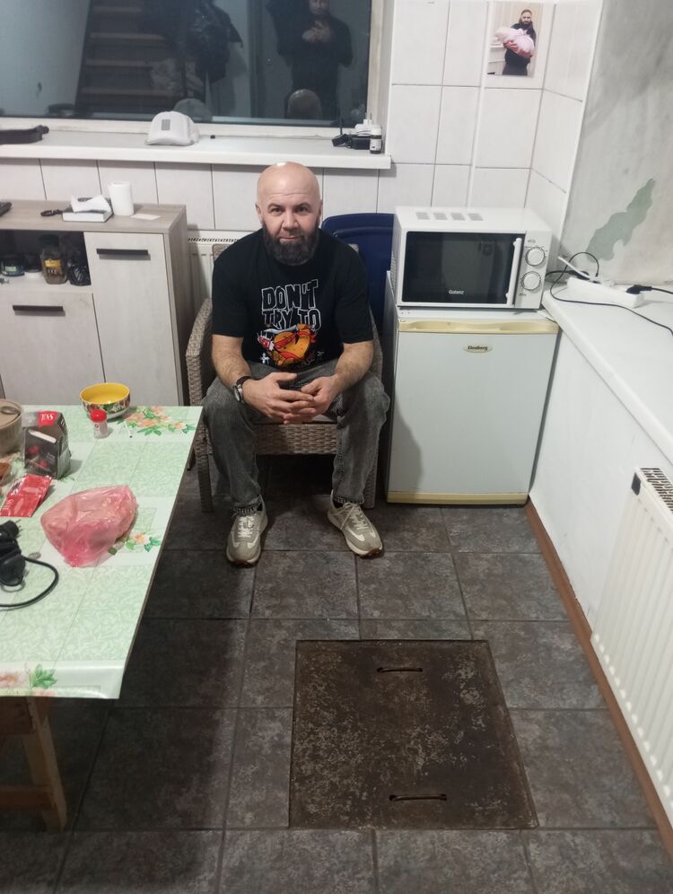  ,   , 37 ,     , c 