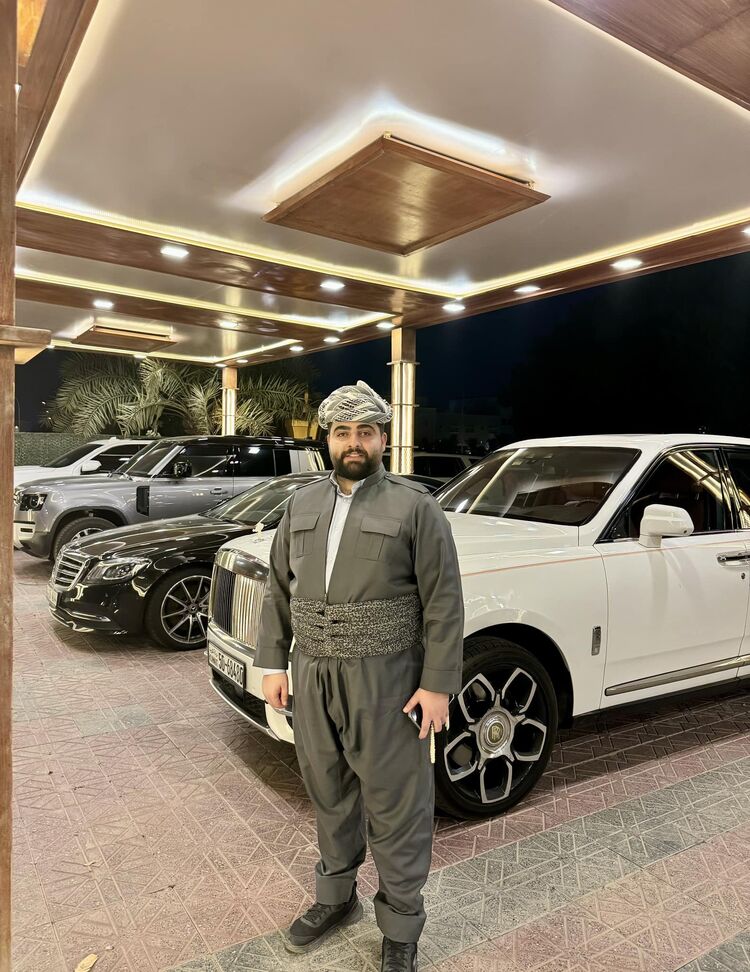  54520627  Muhanad, 41 ,    