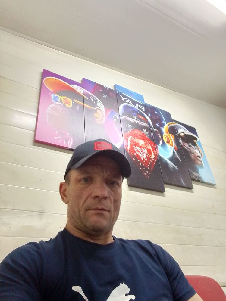  46032427  , 44 ,    