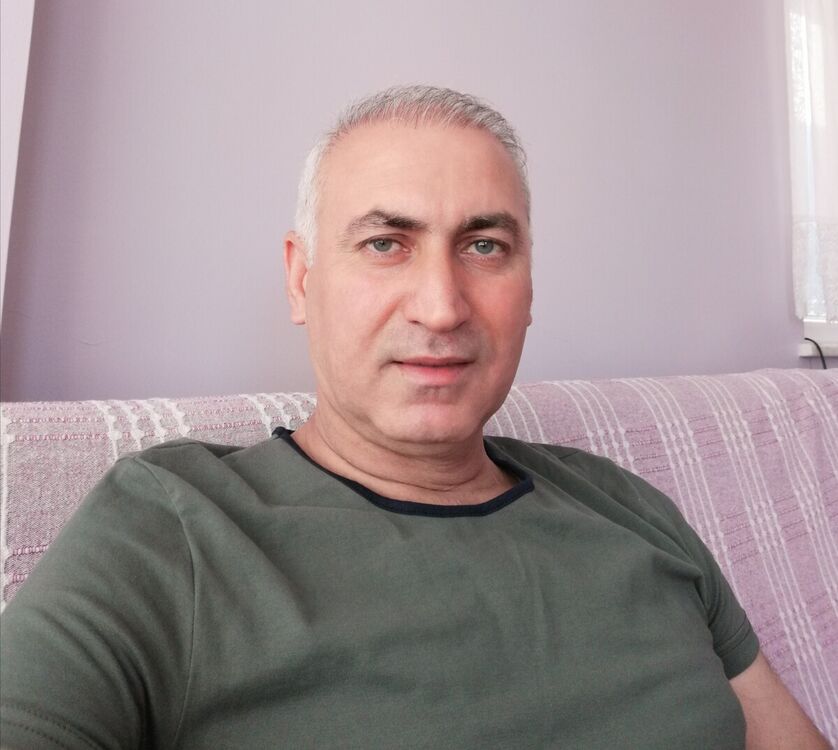  ,   Emir, 44 ,   ,   , c 