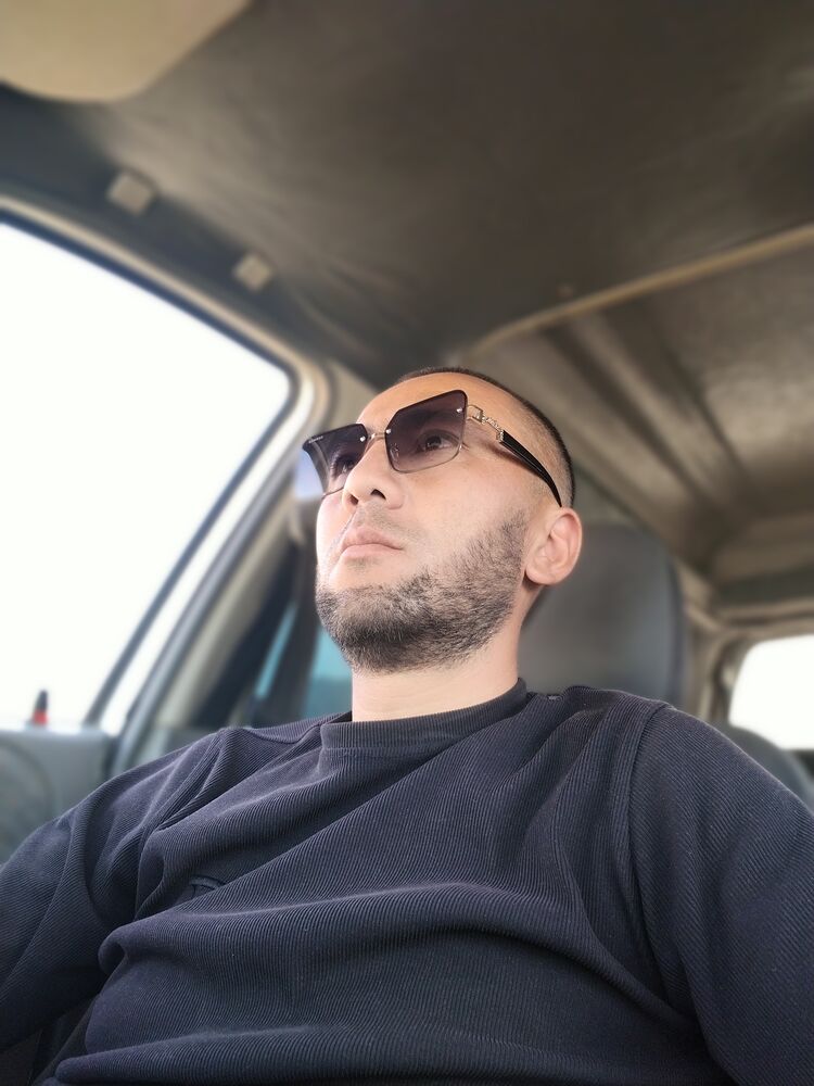  52523517  Yoqubjon, 36 ,    