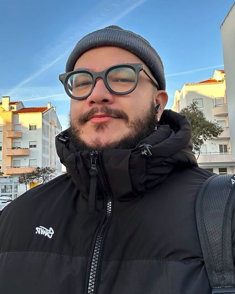  -,   Artem, 37 ,     , c 