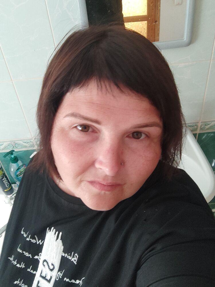  44634587  Irisska, 39 ,    