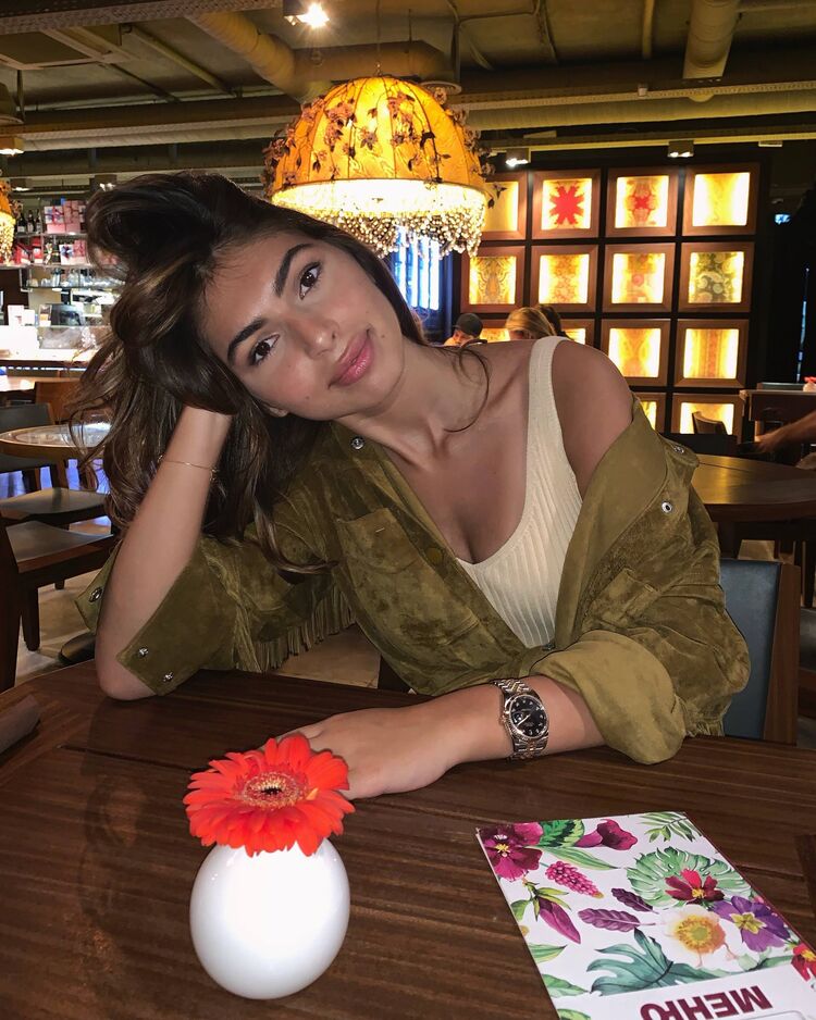 ���������� Alacant, ���� ������� Veronika, 29 ���, ������������ ��� ������, ����� � ���������