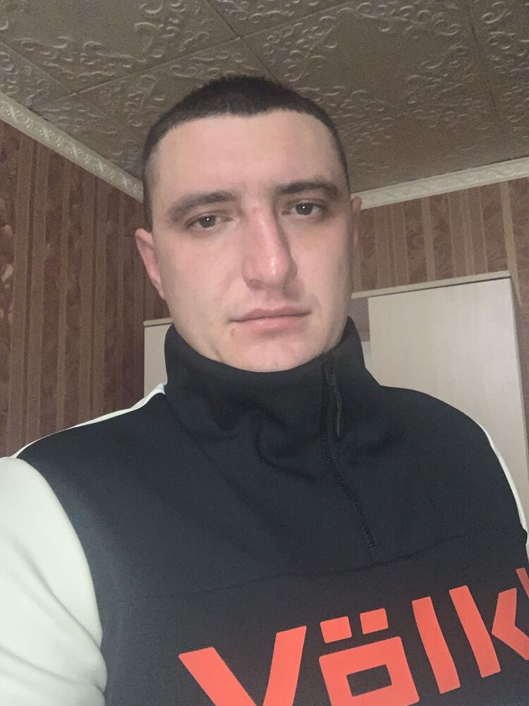  39334337  Igor, 27 ,    -